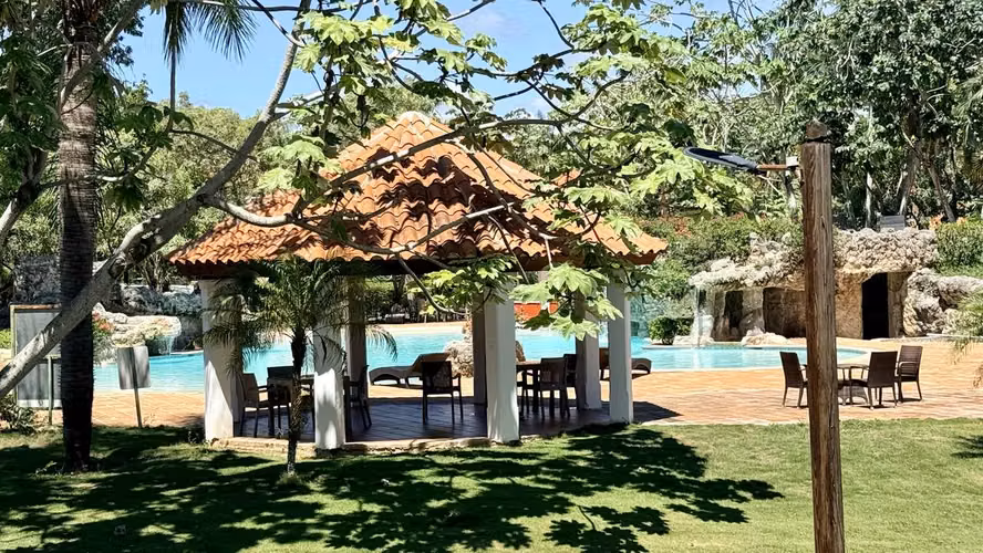 Hermoso y Amplio apartamento en Venta, en Juan Dolio Guavaberry 