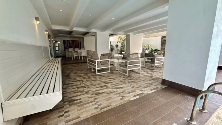 Lujoso y moderno Apartamento en venta  | 3 Hab + Family Room + Studio piso alto en  Serrallés - Imagen 16