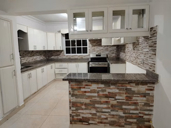 CASA RENTA EN SANTO DOMINGO ESTE RES. LUZ MARIA Alquiler - Imagen 3