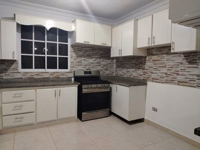 CASA RENTA EN SANTO DOMINGO ESTE RES. LUZ MARIA Alquiler - Imagen 4