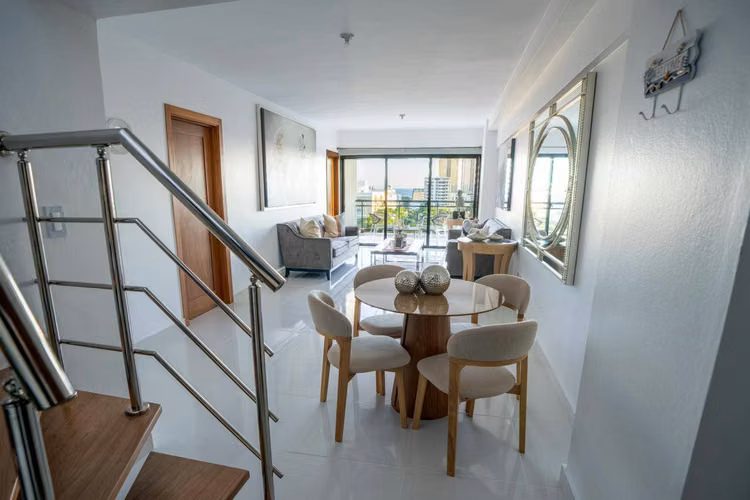 Alquiler de Penthouse Amueblado con vista al mar - Imagen 7