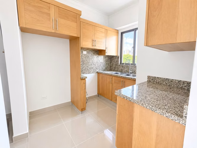 Se alquila apartamento de una habitación en el Sector Evaristo Morales - Imagen 4