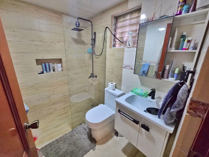 Apartamento 3er nivel en Arroyo Hondo proximo al Nacional y jardin botanico - Imagen 7