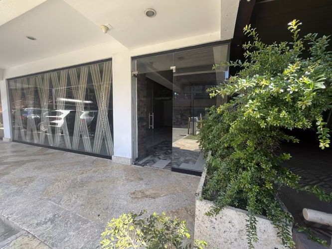 Local Comercial Alquiler Piantini de 173.02 m2 con Terraza – Primer Nivel