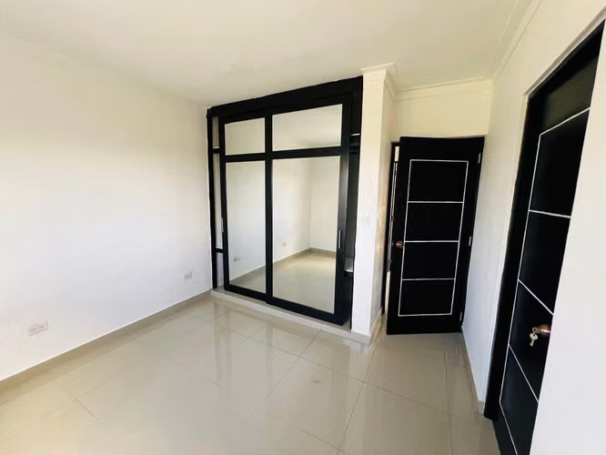 Rento Apartamento 2do Piso en la Autopista de San Isidro (Residencial dumas XI) - Imagen 9