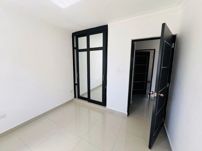 Rento Apartamento 2do Piso en la Autopista de San Isidro (Residencial dumas XI) - Imagen 7