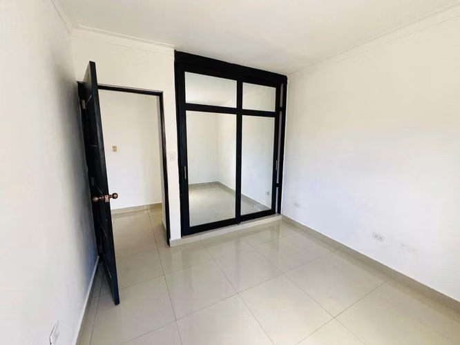 Rento Apartamento 2do Piso en la Autopista de San Isidro (Residencial dumas XI) - Imagen 10