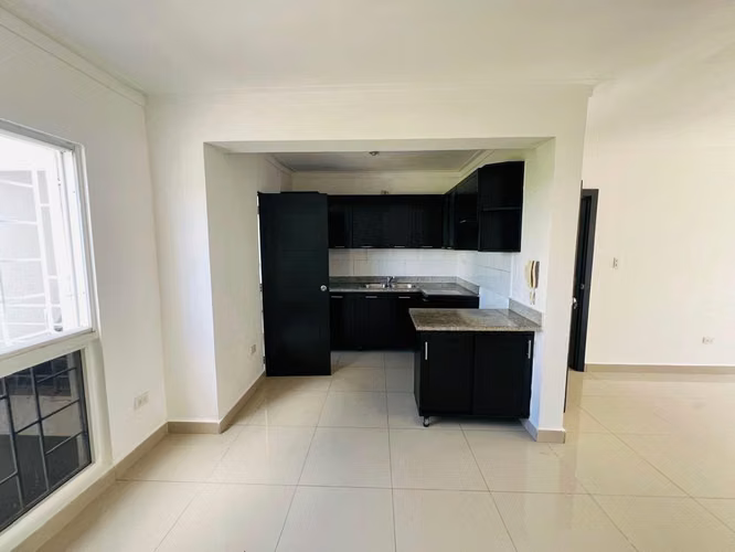 Rento Apartamento 2do Piso en la Autopista de San Isidro (Residencial dumas XI) - Imagen 4