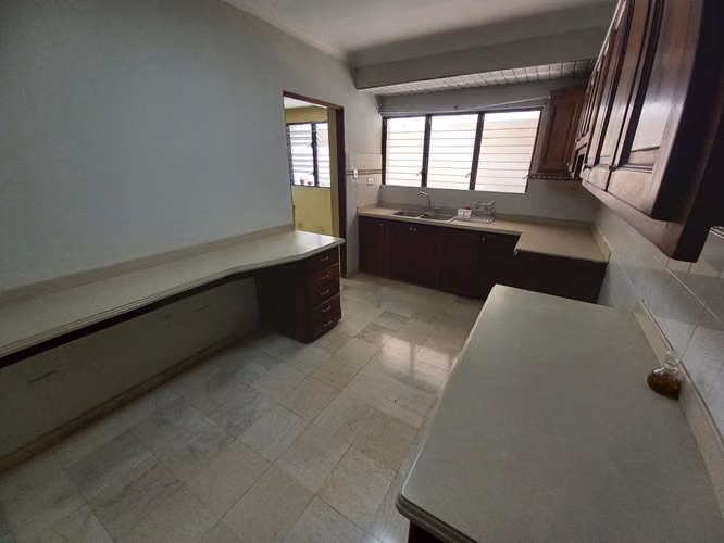 EXCELENTE APARTMANTO EN LO MEJOR DE PIANTNI, 3R PISO, ASCENSOR, 3 HABITACIONES, 3 BAÑOS, BAÑO DE VISITA, PISOS EN MARMOL - Imagen 3