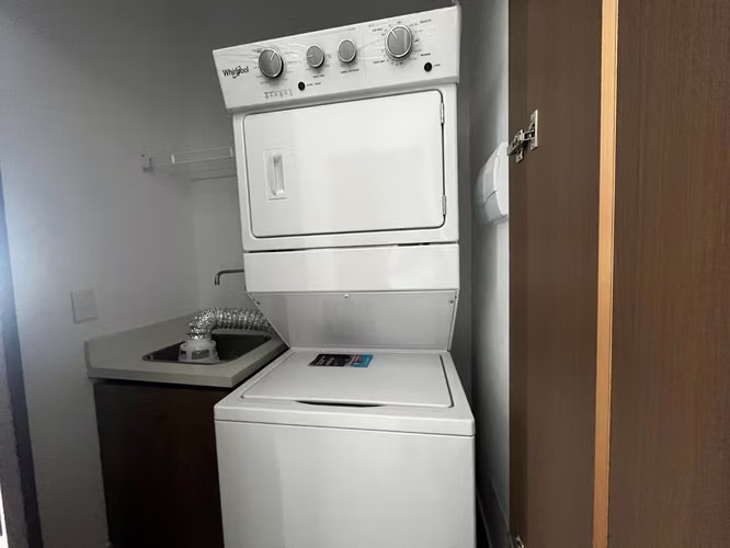 Apartamento en VENTA en Piantni de UNA Habitación con Linea Blanca Completa - Imagen 6