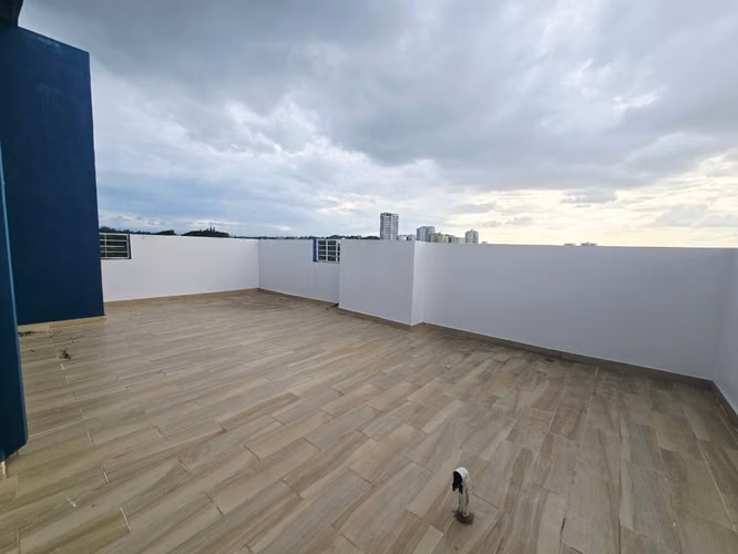 Amplio Penthouse en Venta, Urbanización Thomen, Santiago. - Imagen 9
