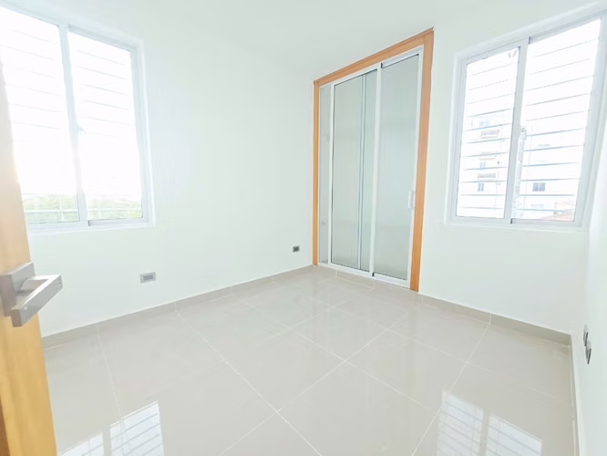 Amplio Penthouse en Venta, Urbanización Thomen, Santiago. - Imagen 6