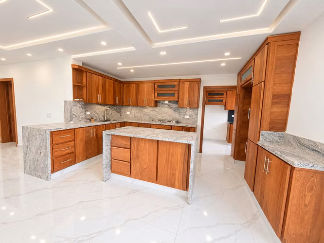 Venta de Casa con Piscina En La Autopista de San Isidro  - Imagen 12