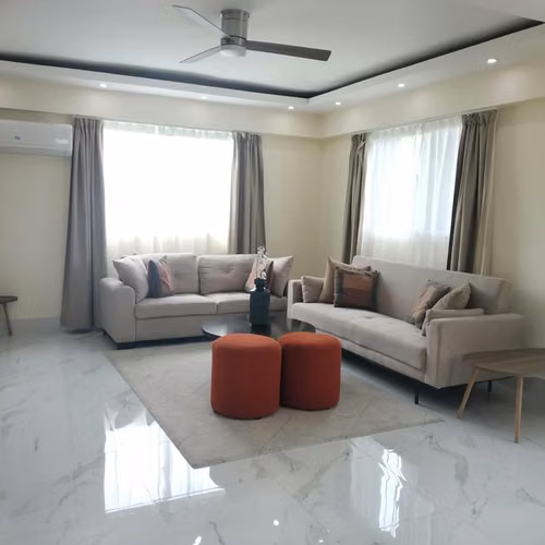 Alquiler Apartamento 190m2 Amueblado en Prado Oriental - 3 Habitaciones, 2.5 Baños, 2 Parqueos Techados