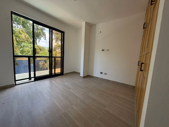 VILLA DE LUJO LISTA ENTREGA JUAN DOLIO A 3 MIN PLAYA + FOUR WHEEL 0KM GRATIS - US$270K - DH - Imagen 5