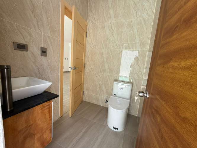 VILLA DE LUJO LISTA ENTREGA JUAN DOLIO A 3 MIN PLAYA + FOUR WHEEL 0KM GRATIS - US$275K - DH
