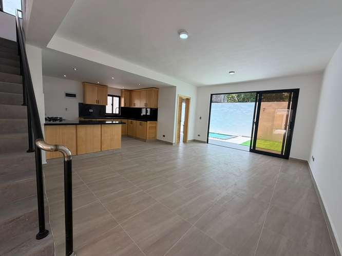 VILLA DE LUJO LISTA ENTREGA JUAN DOLIO A 3 MIN PLAYA + FOUR WHEEL 0KM GRATIS - US$275K - DH