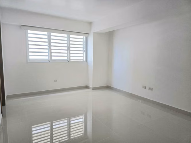 APARTAMENTO DE 3 Habitaciones -Zona Universitaria - Imagen 3