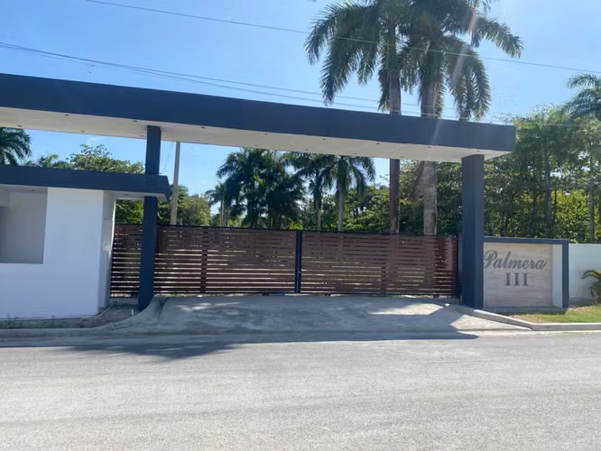3344- PROYECTO DE SOLARES EN RESIDENCIAL PALMERAS III, CABARETE ESTE 