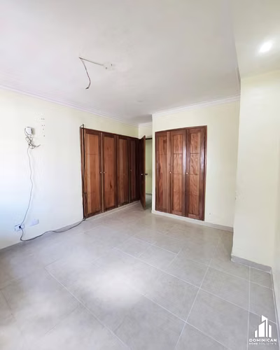 Apartamento En Alquiler En La Aut. San Isidro 3 Habitaciones 2 Parqueos San Isidro Labrador