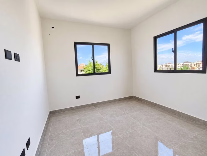 Apartamentos En Alquiler De 2 Y 3 Habitaciones En La Aut. San Isidro, Area Social Con Jacuzzi - Imagen 19