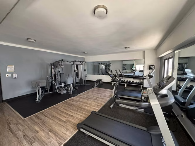 Apartamento piso alto en Piantini - Imagen 2