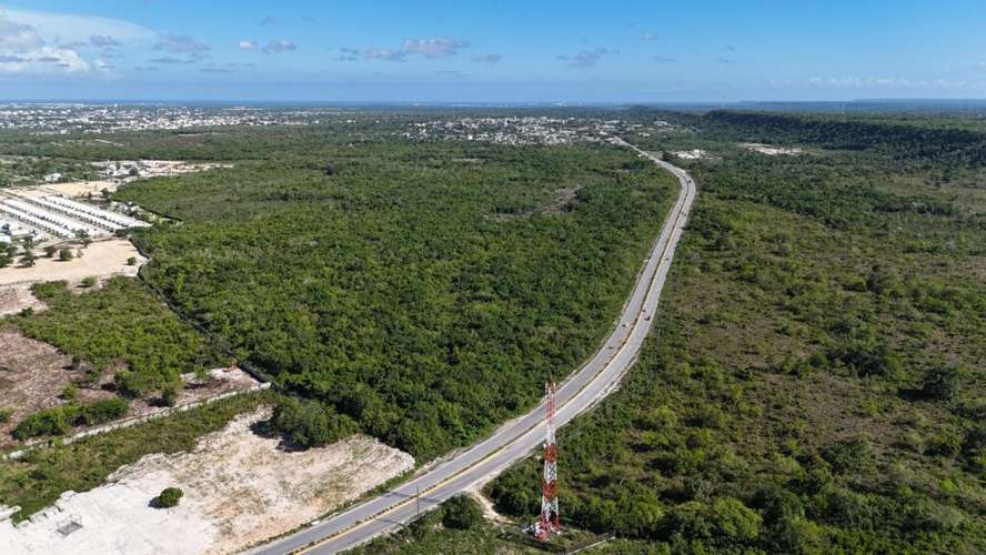 7251- TERRENOS EN BÁVARO, PUNTA CANA  - Imagen 3