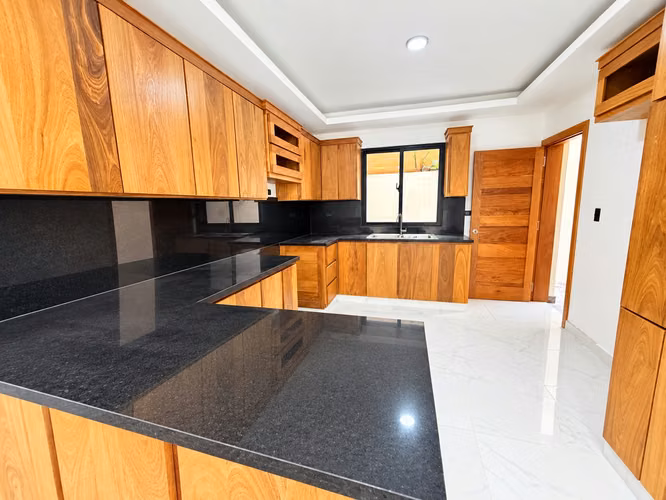 Venta de casa en la autopista de san isidro brisa oriental Santo Domingo este  - Imagen 8