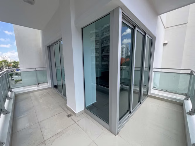 Apartamento en Alquiler en Piantini de DOS Habitaciones con Línea Blanca - Imagen 5