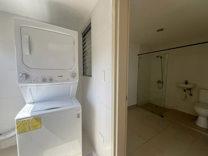 Apartamento en Alquiler en Piantini de TRES Habitaciones con Línea Blanca - Imagen 8