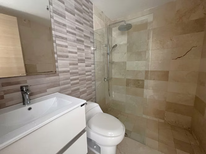 Apartamento en Alquiler en Piantini de TRES Habitaciones con Línea Blanca - Imagen 11