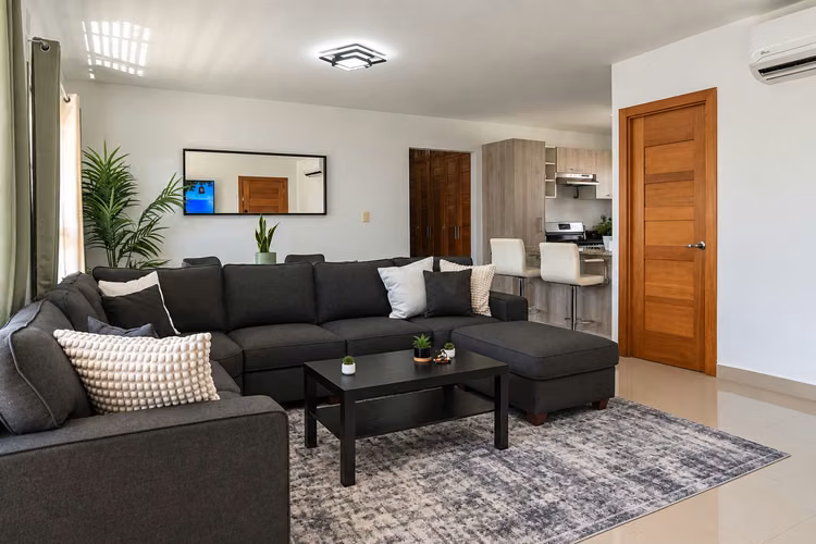 Apartamento en alquiler amueblado de 3 habitaciones cerca de Av. Los Próceres