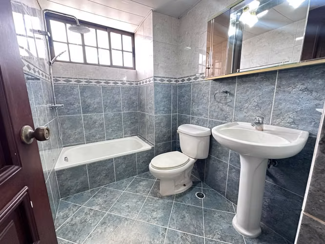 APARTAMENTO CON LINEA BLANCA - Imagen 10