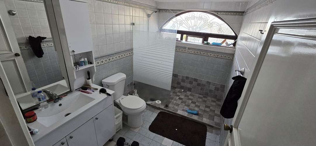 Vendo exclusiva Casa de Lujo en Arroyo Hondo Viejo: Confort, Privacidad y Elegancia en Tres Niveles - Imagen 6