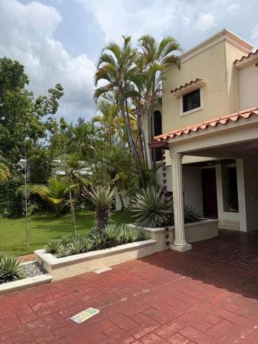 Casa en Cuesta Hermosa III 481.61 de solar y 290 m2 de construcción - Imagen 1