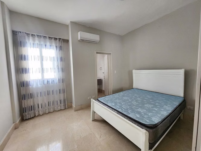 Apartamento en alquiler de 2 habitaciones con Linea Blanca en Naco - Imagen 11