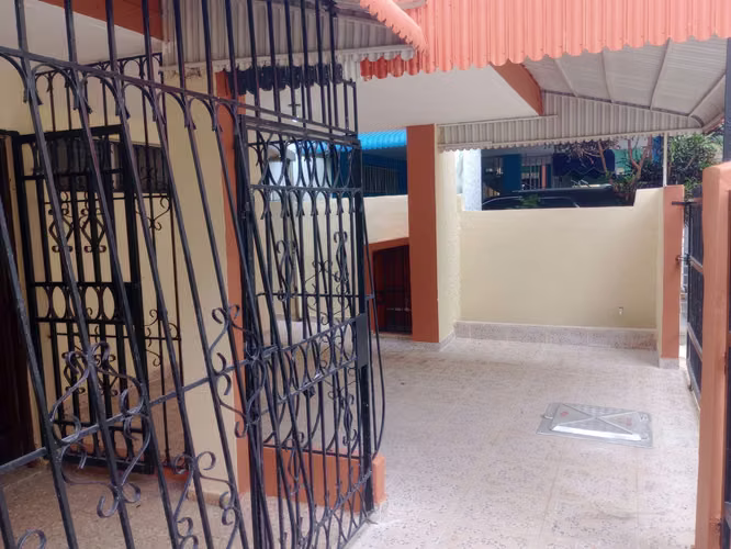 ATENCION para agentes inmobiliarios & abogados SE VENDE CASA TASADA 3% DE GANANCIA - Imagen 2