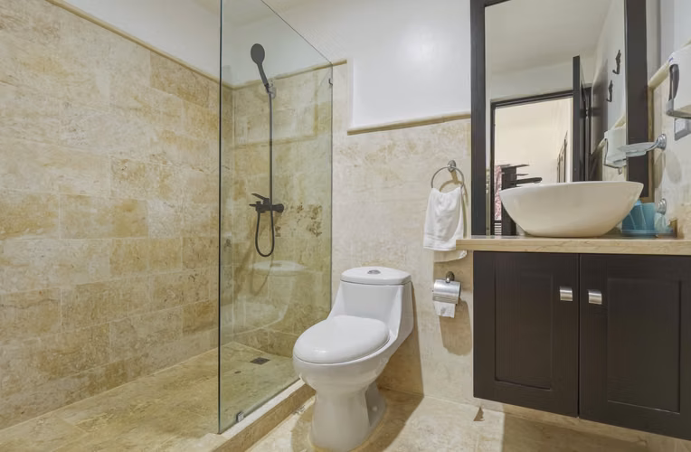 Hermoso apartamento de 95 m², amueblado, 2 hab. y 2 baños en Sosúa. 2 piscinas, seguridad 24/7. ¡5 minutos de la playa!