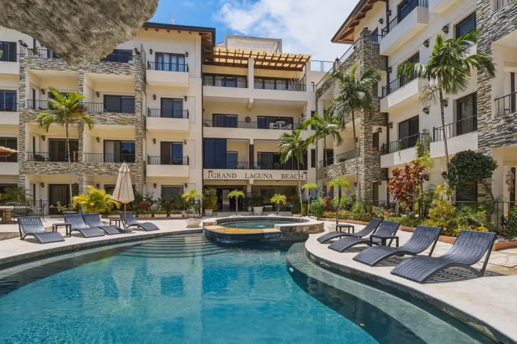 Hermoso apartamento de 95 m², amueblado, 2 hab. y 2 baños en Sosúa. 2 piscinas, seguridad 24/7. ¡5 minutos de la playa!