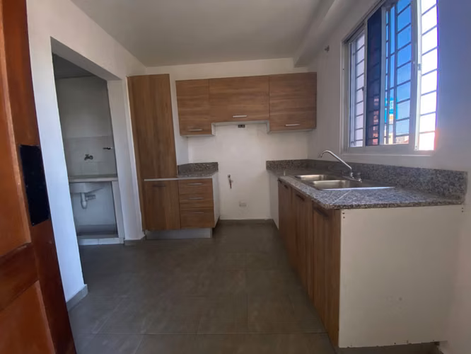 Apartamento en Venta en el sector Evaristo Morales , 3 Habitaciones, 2 Parqueos , 124.5 Mt2, próximo a la 27 de febrero  - Imagen 11