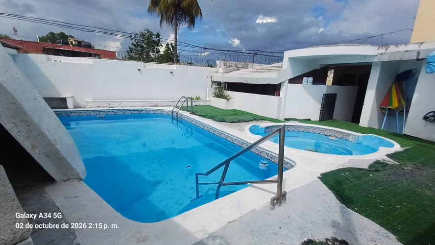 Vendo o alquilo casa de esquina con vocación comercial  - Imagen 10