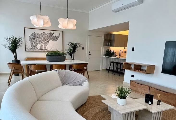 Apartamento Amueblado en venta en Evaristo Morales  - Imagen 2