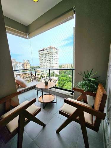 Apartamento totalmente amueblado en exclusiva torre del sector de La Esperilla y a pocos minutos caminando del Parque  - Imagen 3
