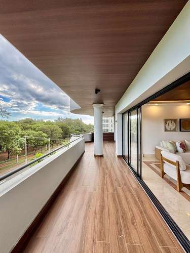 Apartamento recién remodelado ubicado en torre clásica muy bien cuidada en la Ave. Anacaona - Imagen 14
