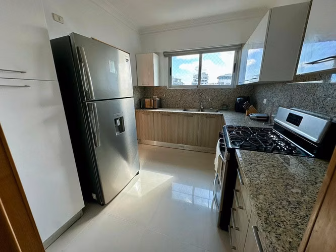 Apartamento en venta en Evaristo Morales  Características:  132 m² de construcción  3 habitaciones, principal con baño p - Imagen 3