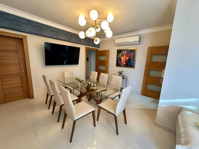 Apartamento en venta en Evaristo Morales  Características:  132 m² de construcción  3 habitaciones, principal con baño p - Imagen 9