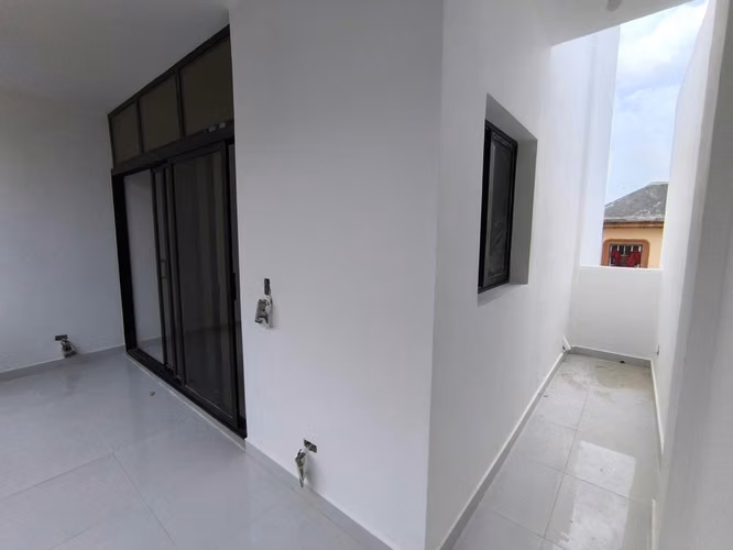 Casa en Venta en Prado Oriental, Residencial Cerrado - 3 Niveles con Rooftop - Imagen 10