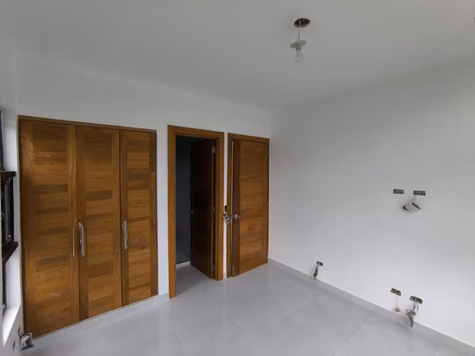 Casa en Venta en Prado Oriental, Residencial Cerrado - 3 Niveles con Rooftop - Imagen 9