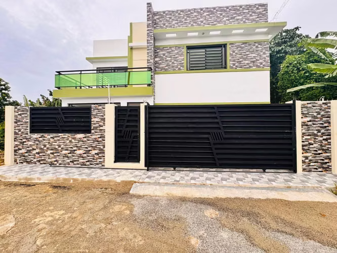 Casa Nueva en Venta – 3 Niveles en Brisa Oriental, Autopista San Isidro - Imagen 1