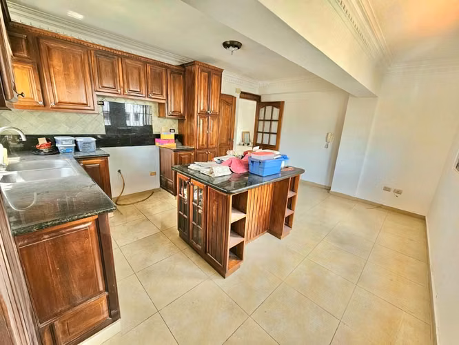 Apartamento de 3 Habitaciones y 187 m² en Evaristo Morales | - Imagen 10